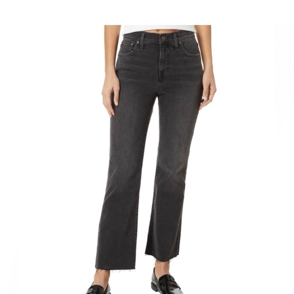 Madewell Mid-Rise Kick out jeans Armand Wash size 26. - Picture 2 of 9